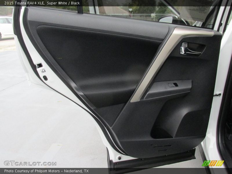 Super White / Black 2015 Toyota RAV4 XLE