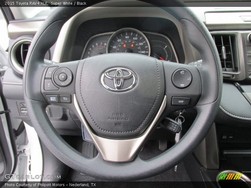 Super White / Black 2015 Toyota RAV4 XLE