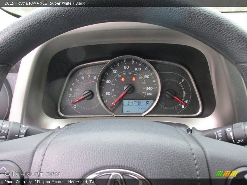 Super White / Black 2015 Toyota RAV4 XLE