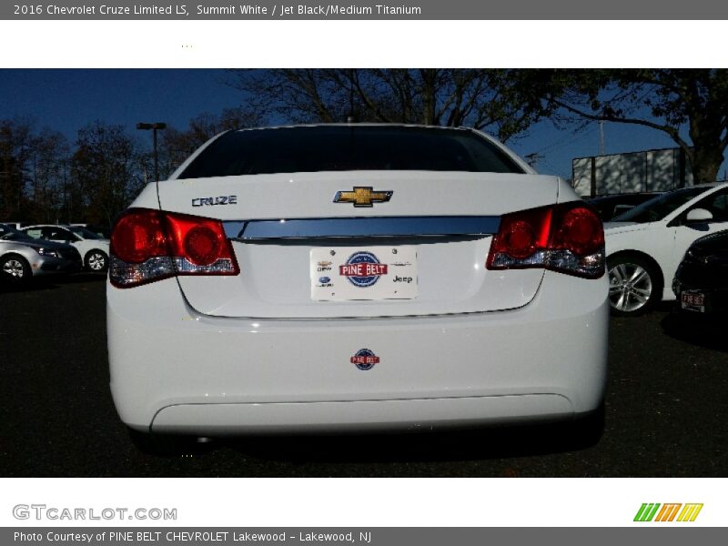 Summit White / Jet Black/Medium Titanium 2016 Chevrolet Cruze Limited LS