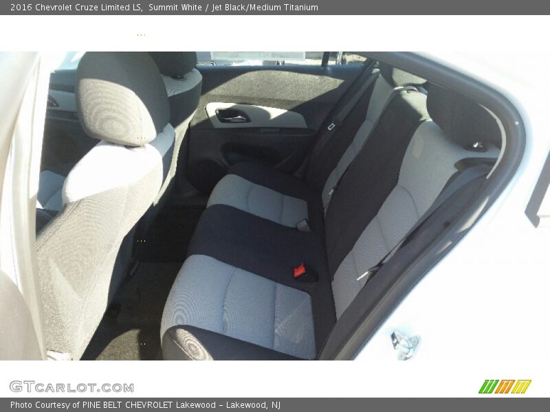 Summit White / Jet Black/Medium Titanium 2016 Chevrolet Cruze Limited LS