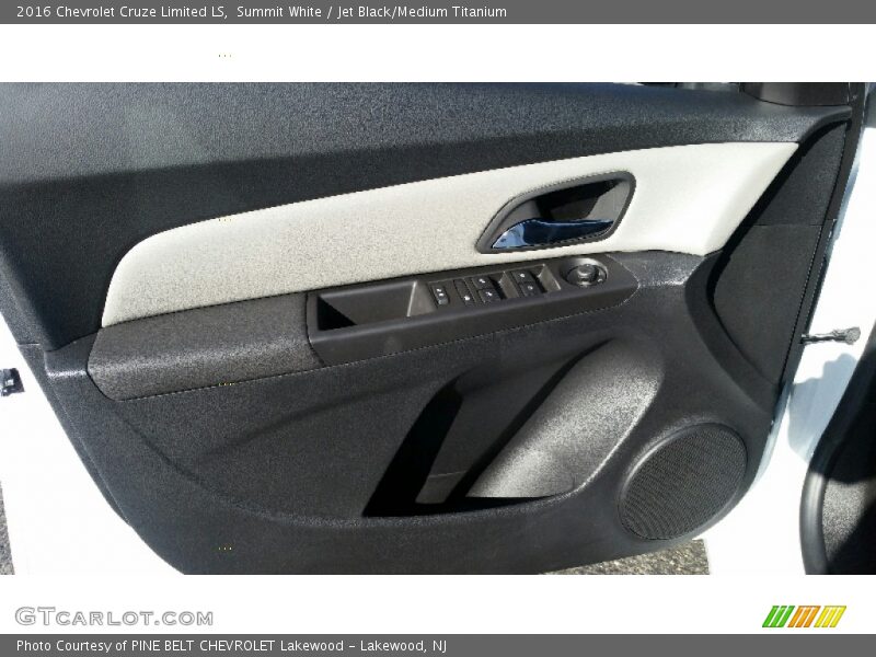 Summit White / Jet Black/Medium Titanium 2016 Chevrolet Cruze Limited LS
