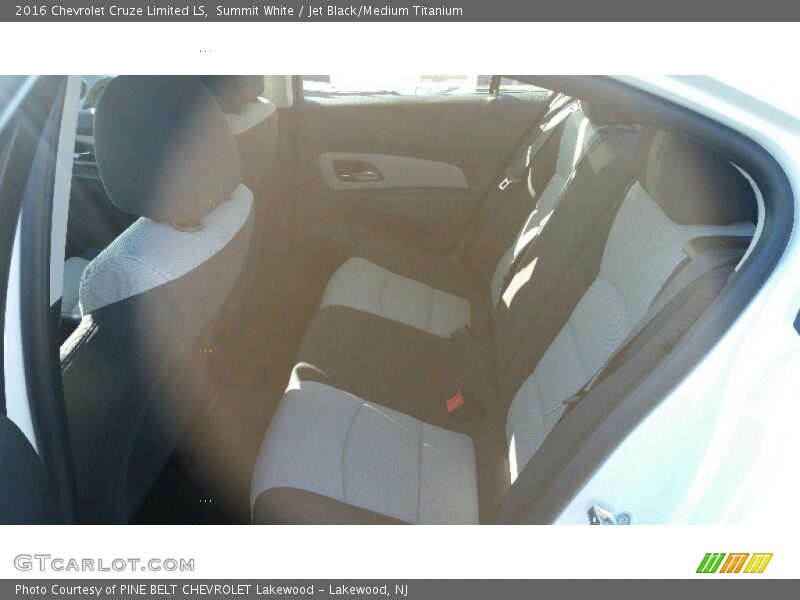 Summit White / Jet Black/Medium Titanium 2016 Chevrolet Cruze Limited LS