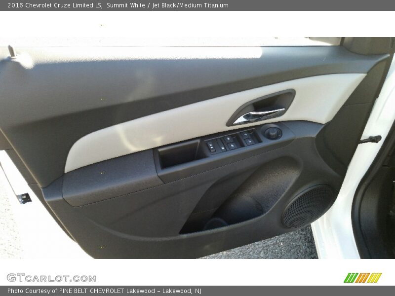 Summit White / Jet Black/Medium Titanium 2016 Chevrolet Cruze Limited LS