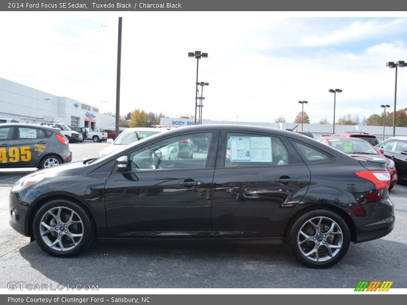 Tuxedo Black / Charcoal Black 2014 Ford Focus SE Sedan