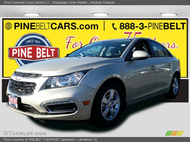 Champagne Silver Metallic / Medium Titanium 2016 Chevrolet Cruze Limited LT
