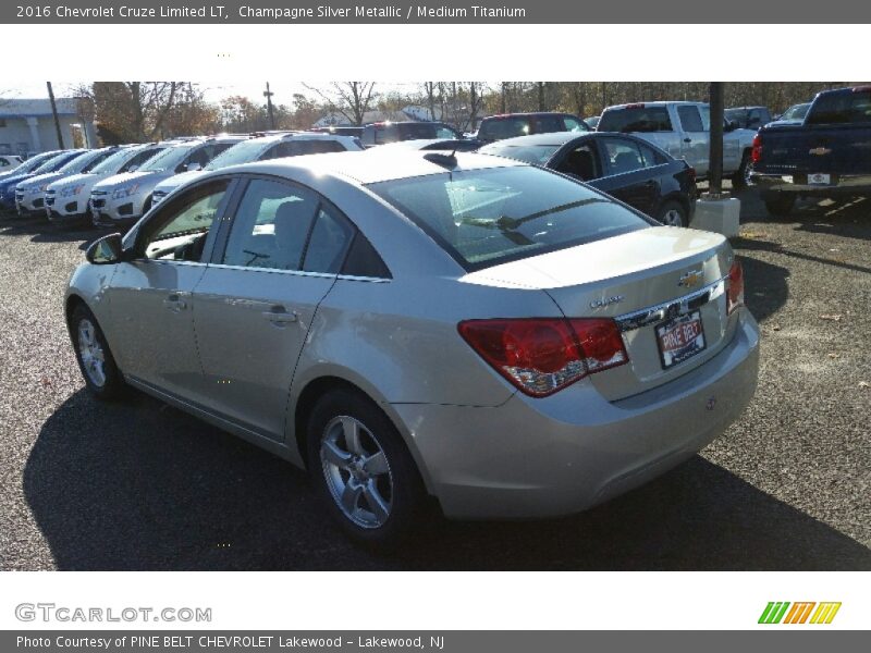 Champagne Silver Metallic / Medium Titanium 2016 Chevrolet Cruze Limited LT
