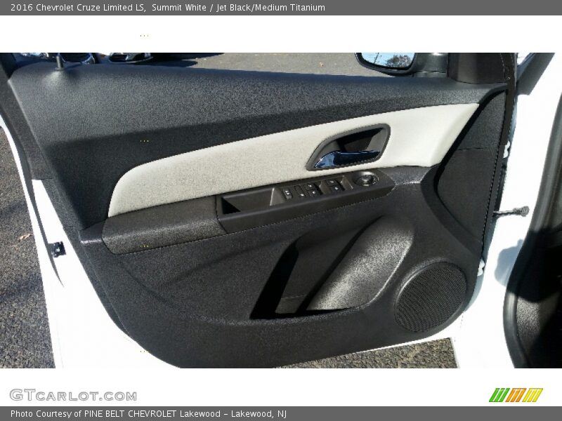 Summit White / Jet Black/Medium Titanium 2016 Chevrolet Cruze Limited LS