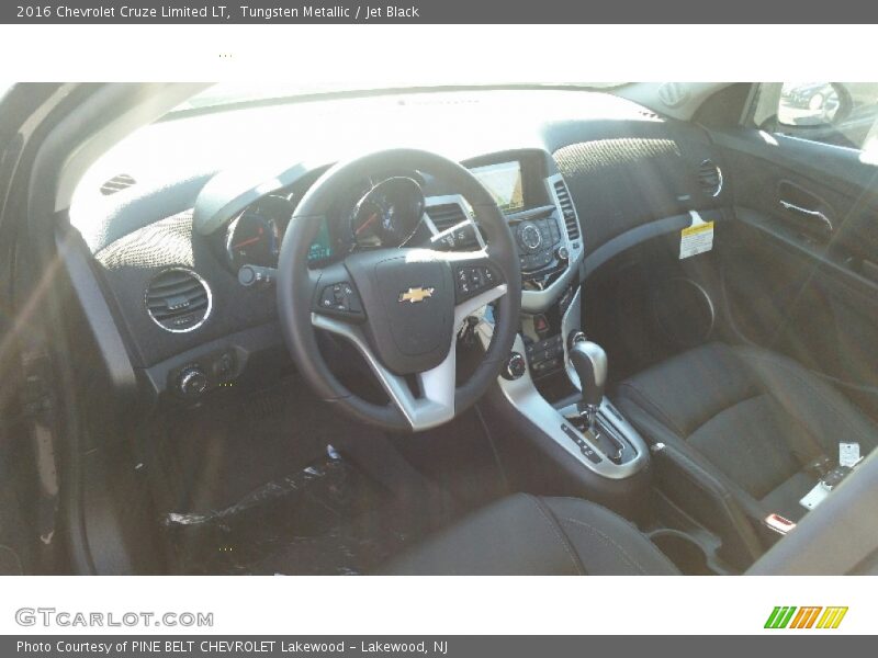 Tungsten Metallic / Jet Black 2016 Chevrolet Cruze Limited LT