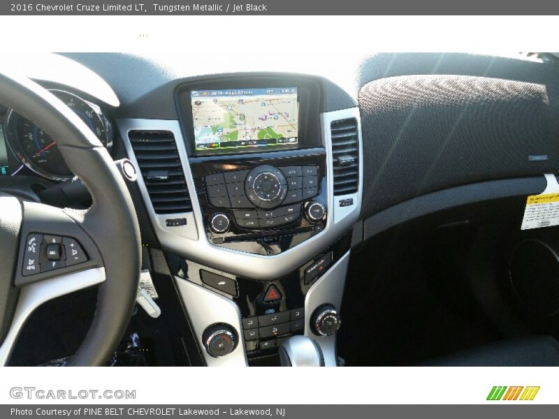 Tungsten Metallic / Jet Black 2016 Chevrolet Cruze Limited LT