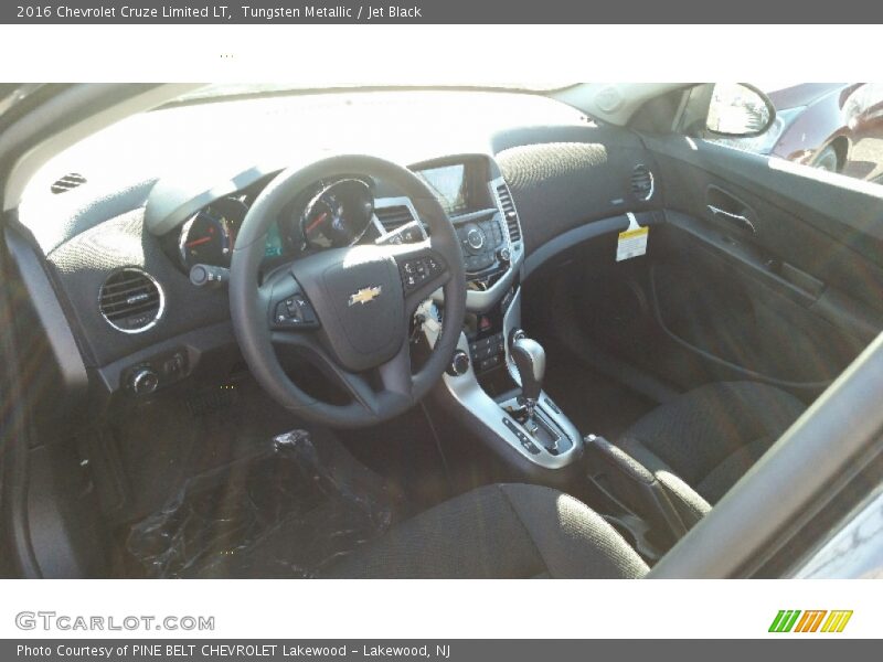 Tungsten Metallic / Jet Black 2016 Chevrolet Cruze Limited LT