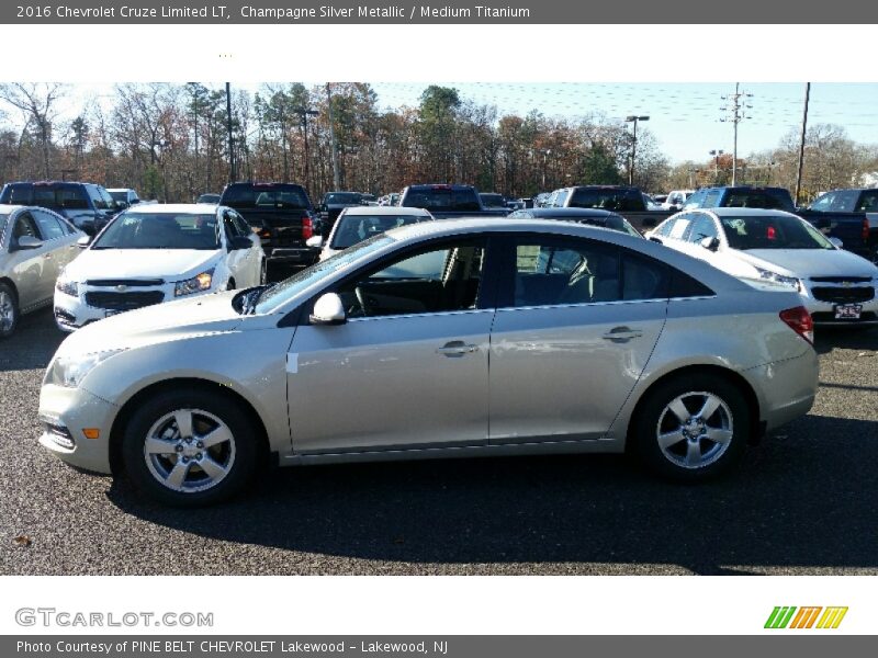 Champagne Silver Metallic / Medium Titanium 2016 Chevrolet Cruze Limited LT