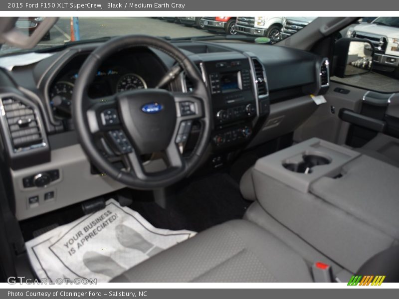 Black / Medium Earth Gray 2015 Ford F150 XLT SuperCrew