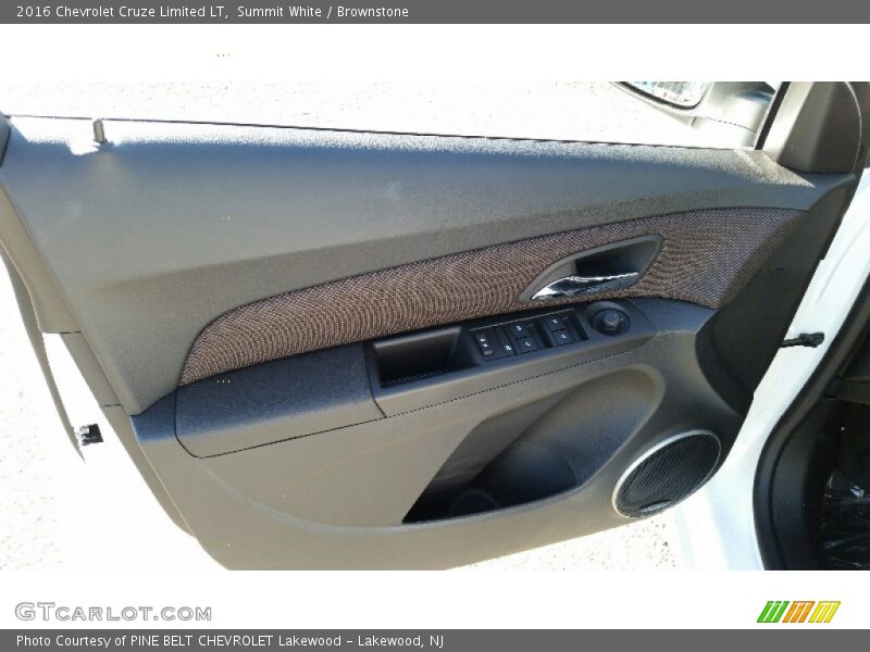 Summit White / Brownstone 2016 Chevrolet Cruze Limited LT