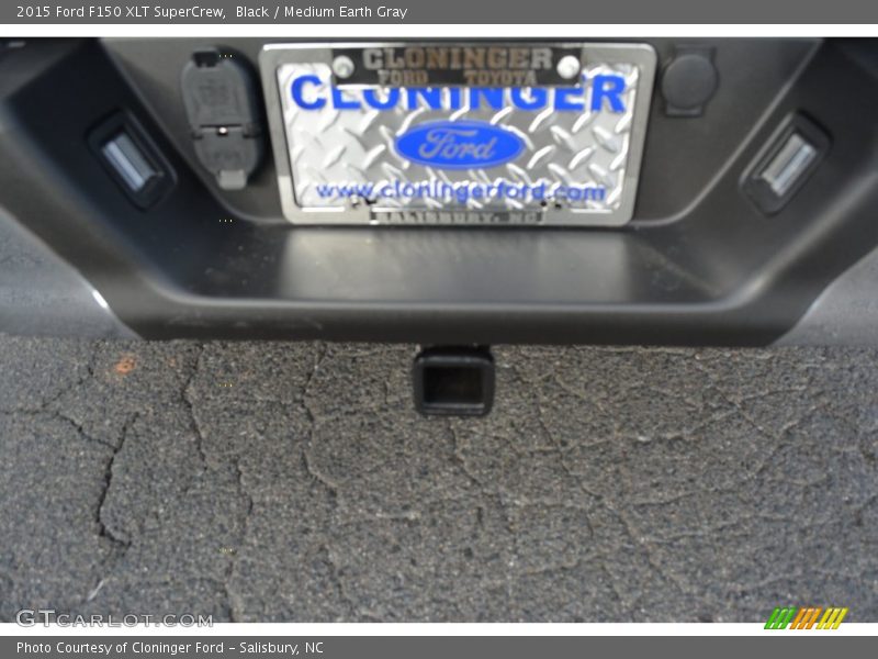 Black / Medium Earth Gray 2015 Ford F150 XLT SuperCrew