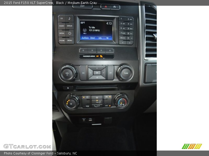 Black / Medium Earth Gray 2015 Ford F150 XLT SuperCrew