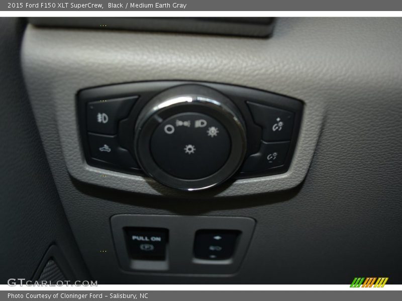 Black / Medium Earth Gray 2015 Ford F150 XLT SuperCrew
