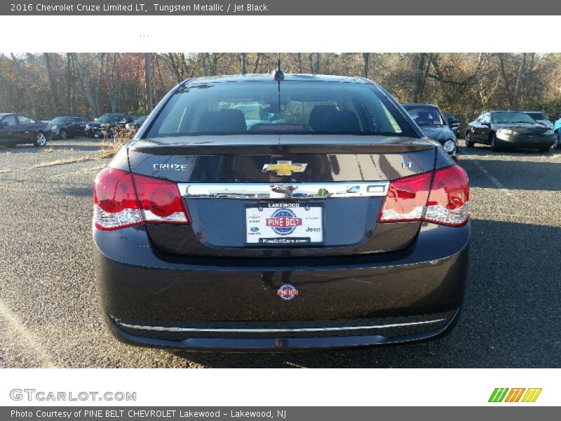 Tungsten Metallic / Jet Black 2016 Chevrolet Cruze Limited LT