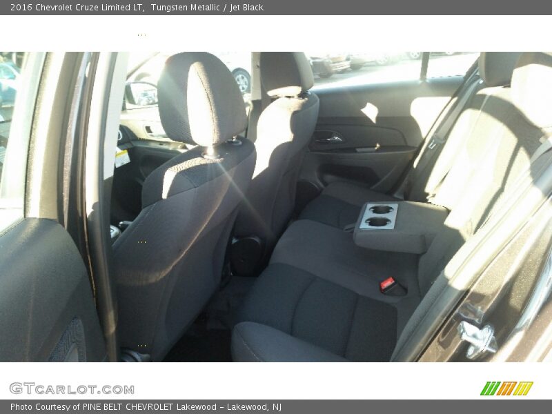 Tungsten Metallic / Jet Black 2016 Chevrolet Cruze Limited LT