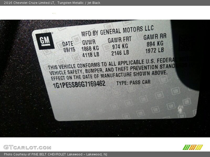 Tungsten Metallic / Jet Black 2016 Chevrolet Cruze Limited LT