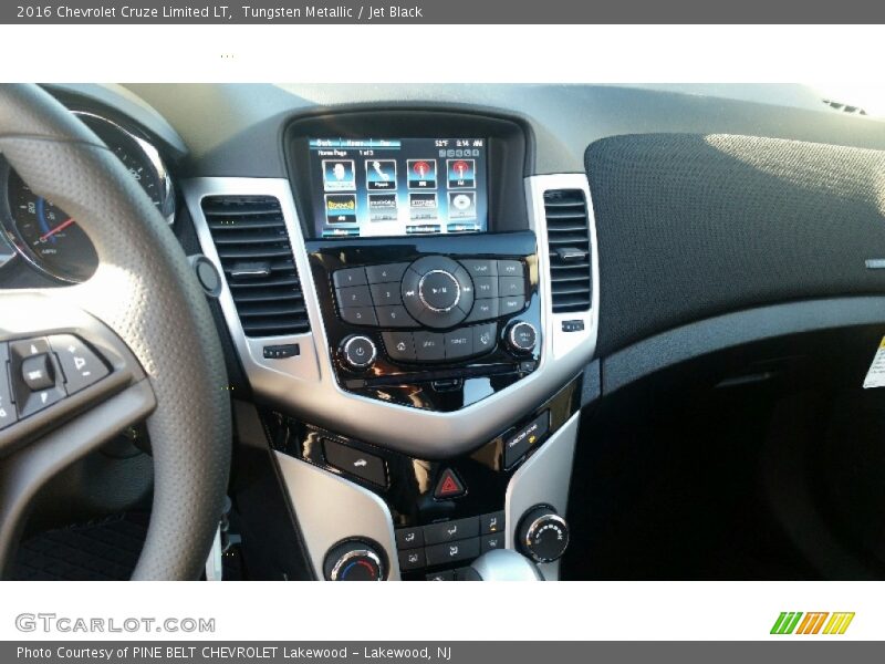 Tungsten Metallic / Jet Black 2016 Chevrolet Cruze Limited LT