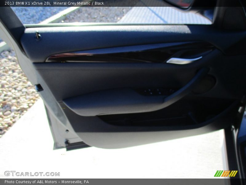 Mineral Grey Metallic / Black 2013 BMW X1 xDrive 28i