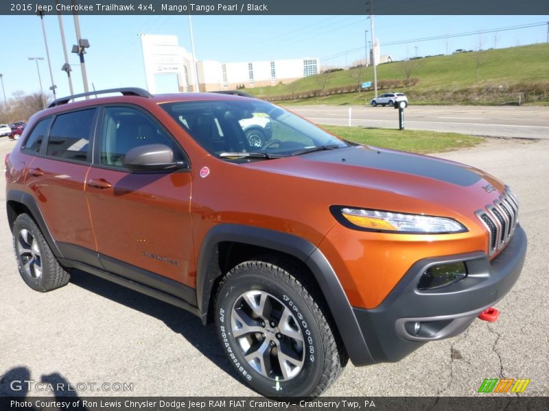 Mango Tango Pearl / Black 2016 Jeep Cherokee Trailhawk 4x4