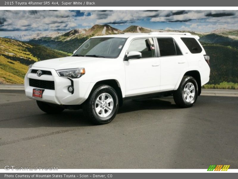 Super White / Black 2015 Toyota 4Runner SR5 4x4