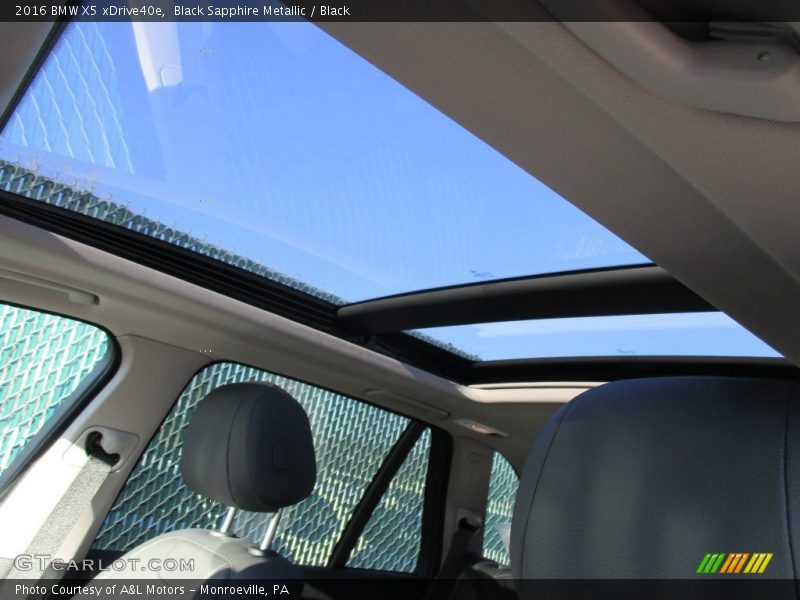 Sunroof of 2016 X5 xDrive40e