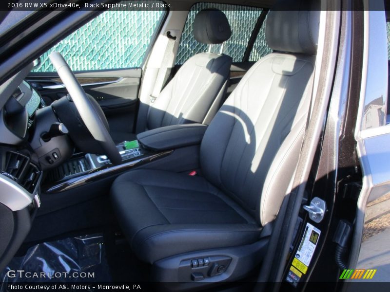Front Seat of 2016 X5 xDrive40e