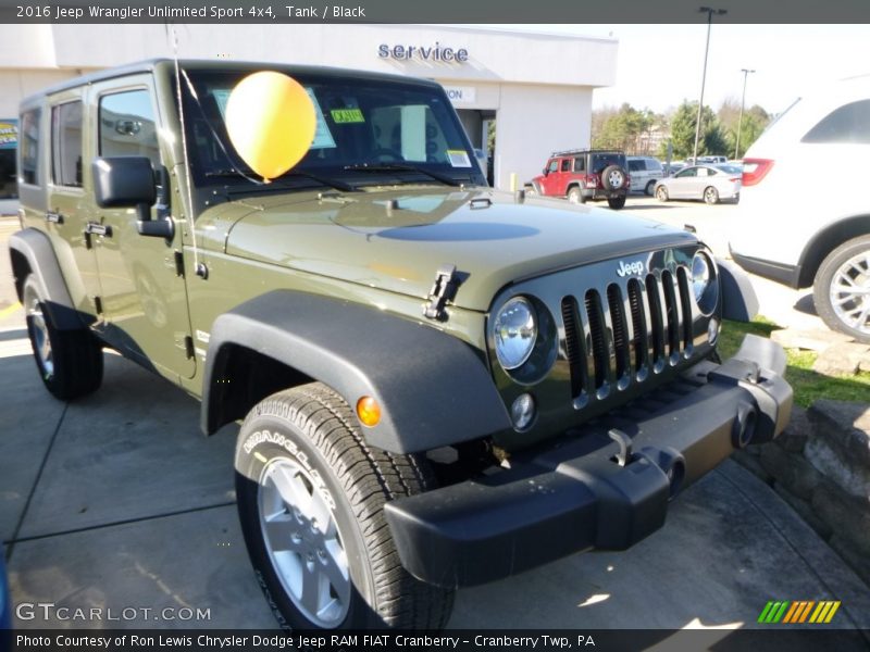 Tank / Black 2016 Jeep Wrangler Unlimited Sport 4x4