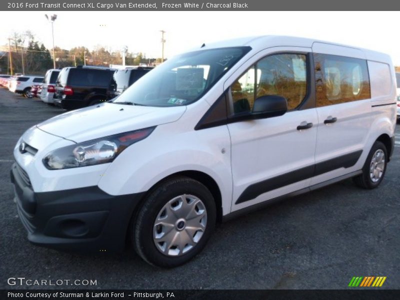 Front 3/4 View of 2016 Transit Connect XL Cargo Van Extended