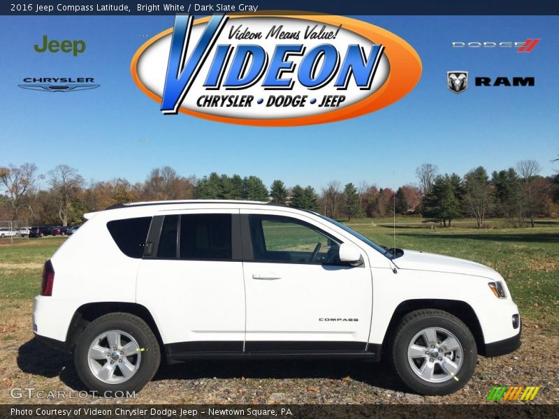 Bright White / Dark Slate Gray 2016 Jeep Compass Latitude