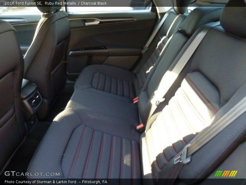 Ruby Red Metallic / Charcoal Black 2016 Ford Fusion SE