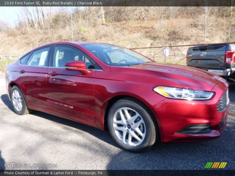 Ruby Red Metallic / Charcoal Black 2016 Ford Fusion SE
