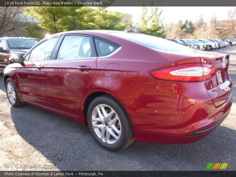 Ruby Red Metallic / Charcoal Black 2016 Ford Fusion SE