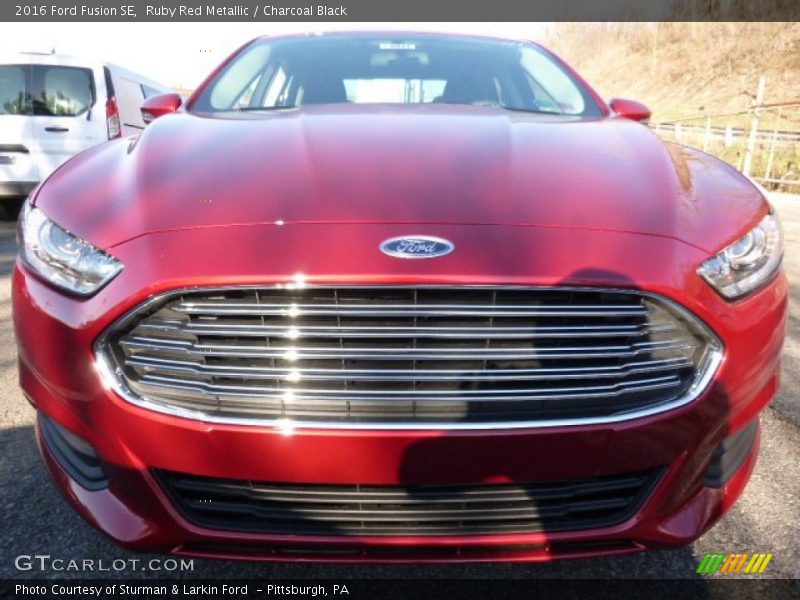 Ruby Red Metallic / Charcoal Black 2016 Ford Fusion SE