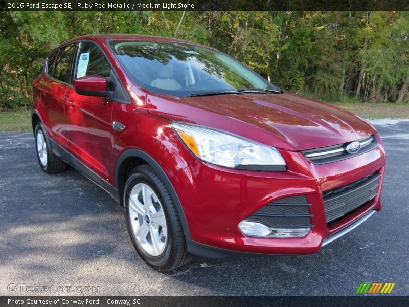 Ruby Red Metallic / Medium Light Stone 2016 Ford Escape SE