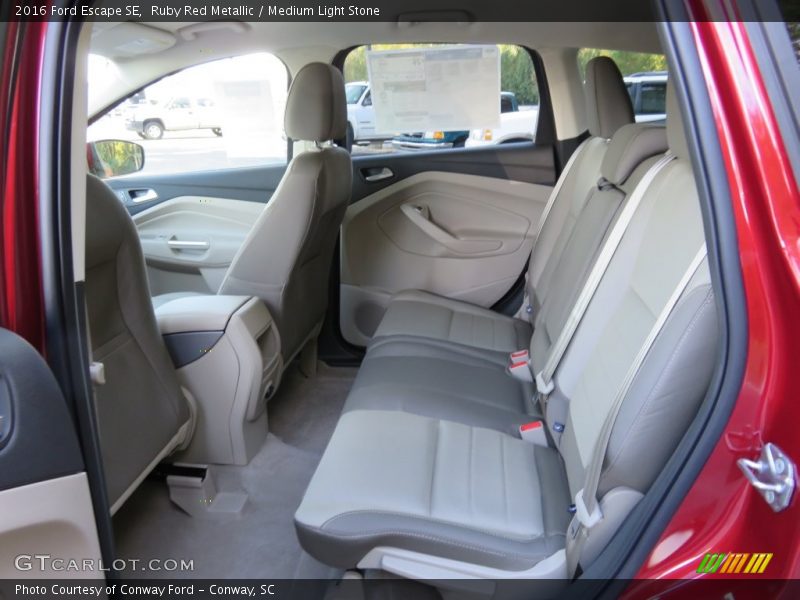 Ruby Red Metallic / Medium Light Stone 2016 Ford Escape SE