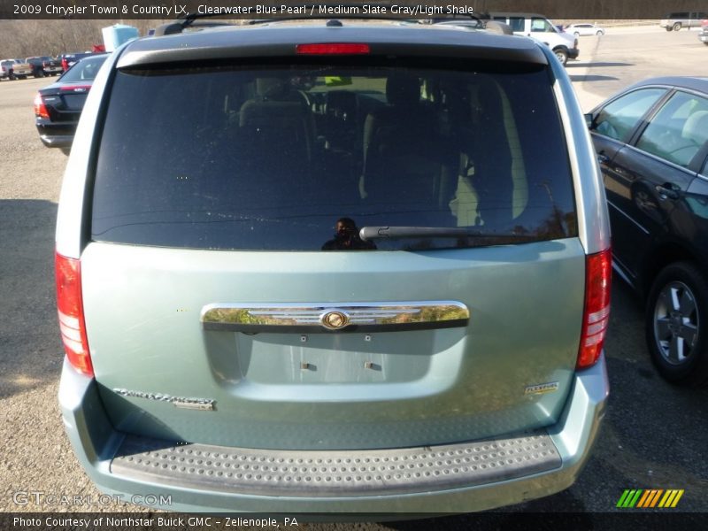 Clearwater Blue Pearl / Medium Slate Gray/Light Shale 2009 Chrysler Town & Country LX