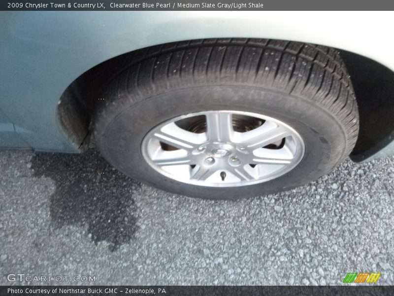 Clearwater Blue Pearl / Medium Slate Gray/Light Shale 2009 Chrysler Town & Country LX