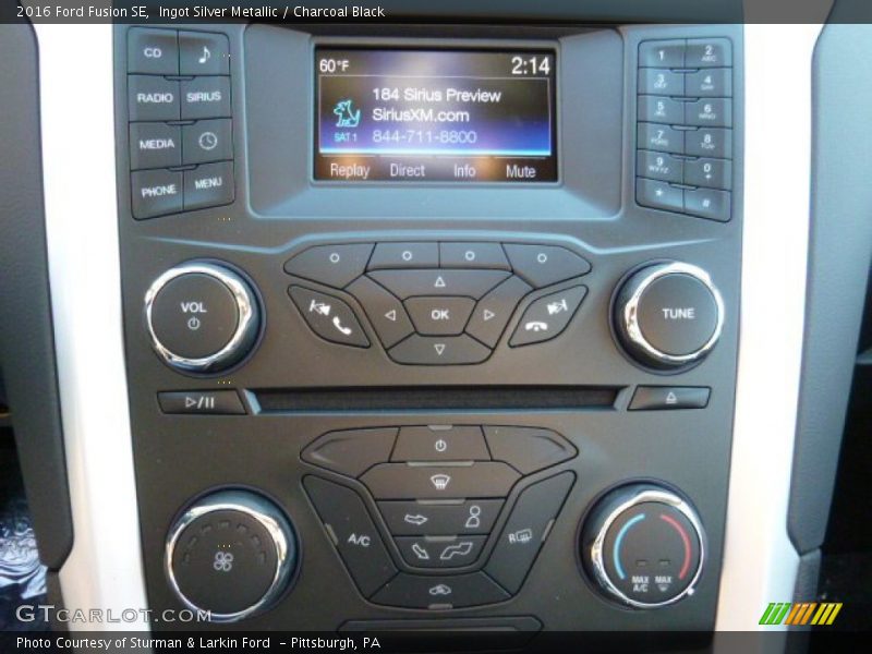 Ingot Silver Metallic / Charcoal Black 2016 Ford Fusion SE