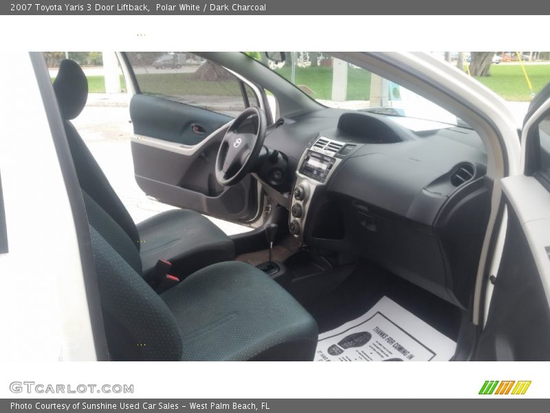 Polar White / Dark Charcoal 2007 Toyota Yaris 3 Door Liftback