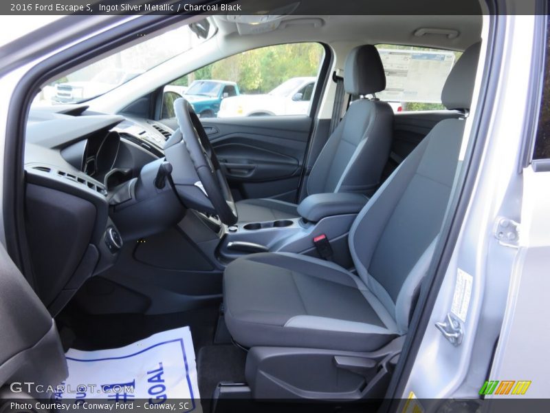 Ingot Silver Metallic / Charcoal Black 2016 Ford Escape S