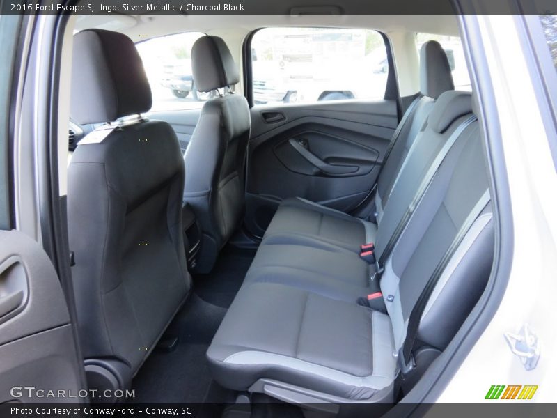 Ingot Silver Metallic / Charcoal Black 2016 Ford Escape S