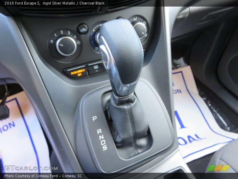 Ingot Silver Metallic / Charcoal Black 2016 Ford Escape S