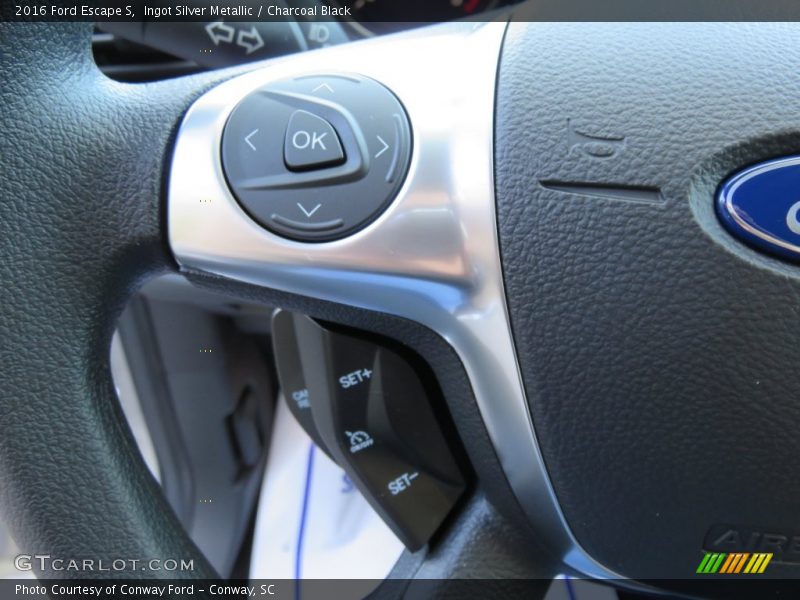 Ingot Silver Metallic / Charcoal Black 2016 Ford Escape S
