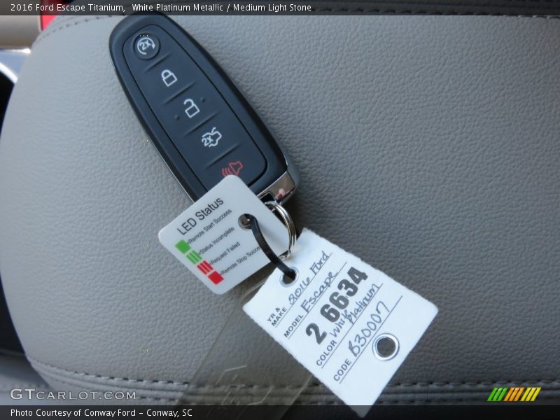 White Platinum Metallic / Medium Light Stone 2016 Ford Escape Titanium
