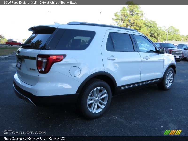 Oxford White / Ebony Black 2016 Ford Explorer XLT