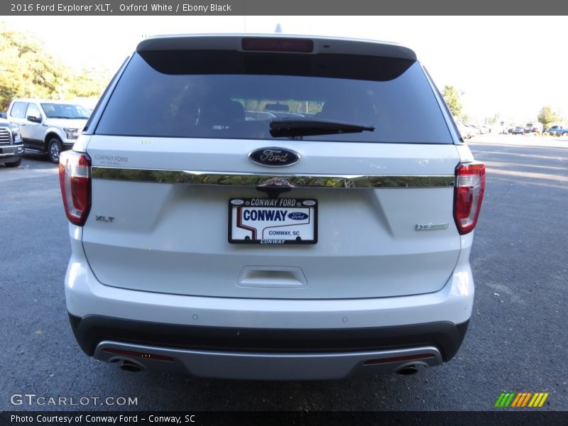 Oxford White / Ebony Black 2016 Ford Explorer XLT